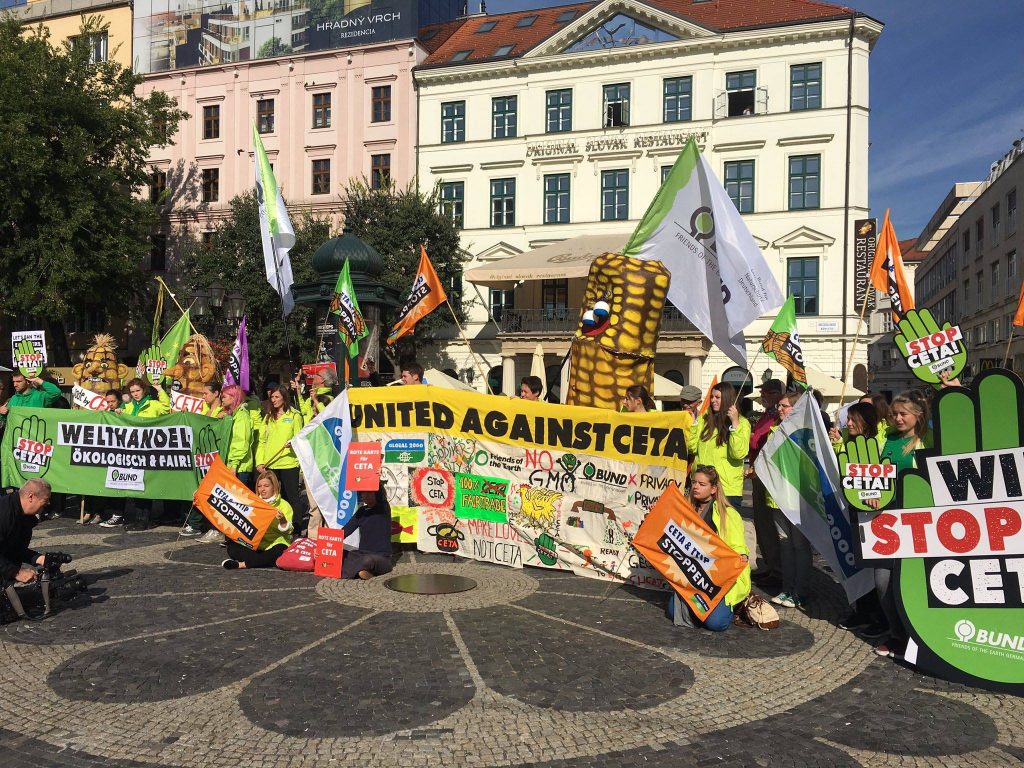 Anti CETA-Demo am 23. September in Bratislava. übernommen von: Stop TTIP.
